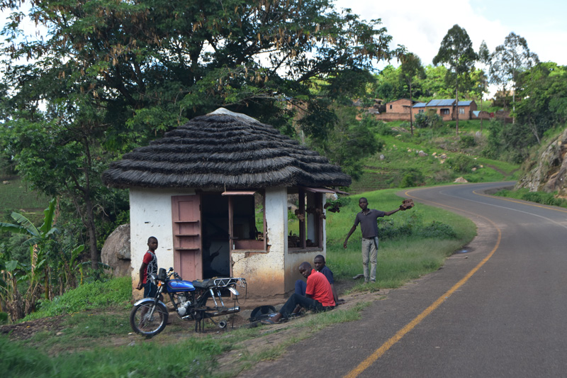 wooden toy maker along the khwekhwelele road